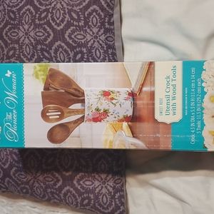 The Pioneer Woman Sweet Rose Utensil Crock with Wood Tools